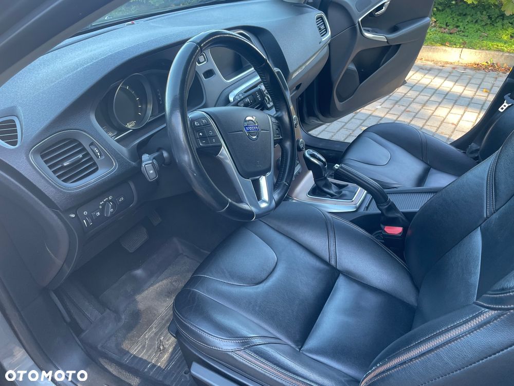 Volvo V40 D2 Base - 9