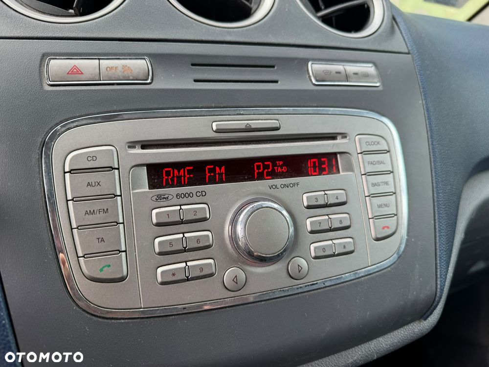 Ford Transit Connect - 4