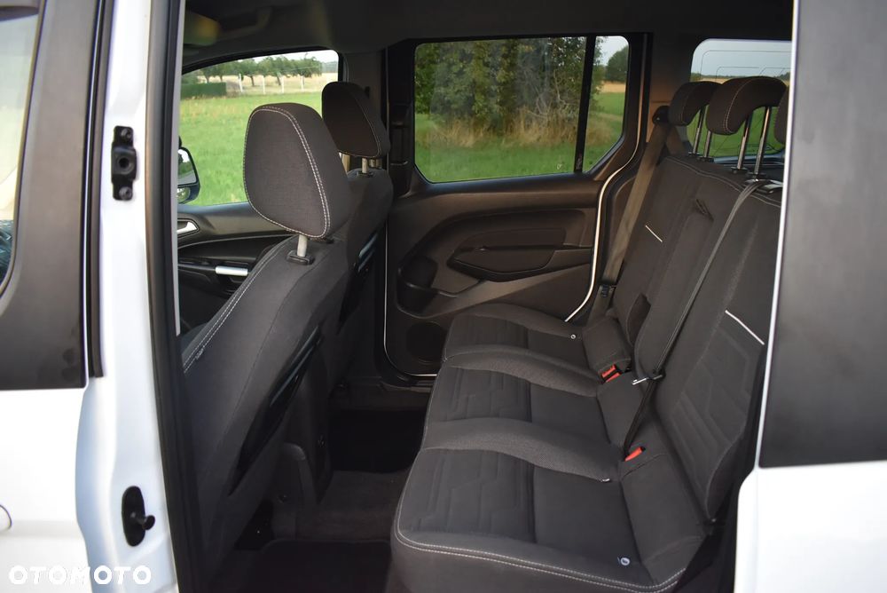 Ford Tourneo Connect - 22