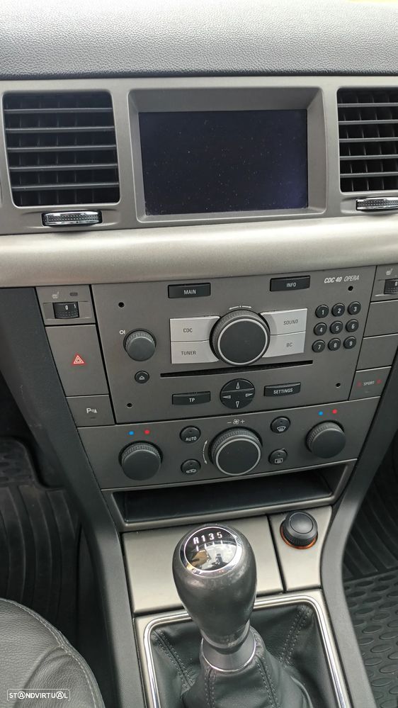 Opel Vectra Caravan 1.9 CDTi Executive - 22