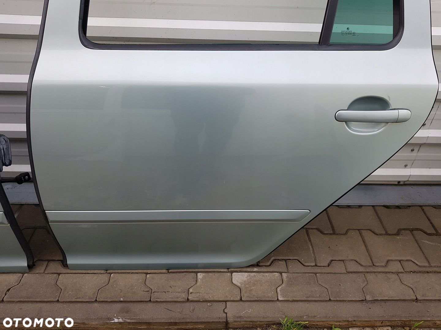 SKODA OCTAVIA 2 II LIFT 08-12r KOMBI DRZWI LEWE TYŁ 9559 - 2