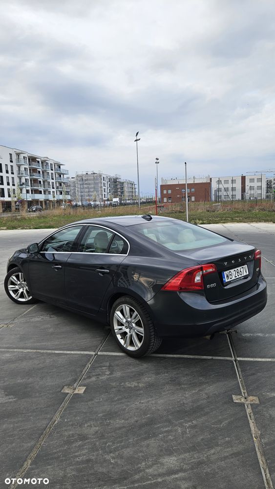Volvo S60 D3 Momentum - 4