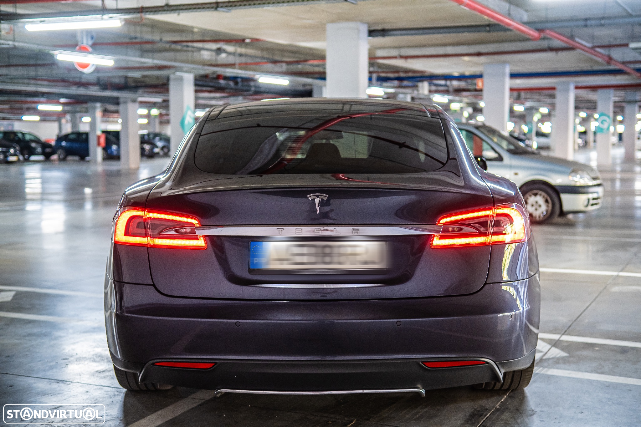 Tesla Model S 85 - 17