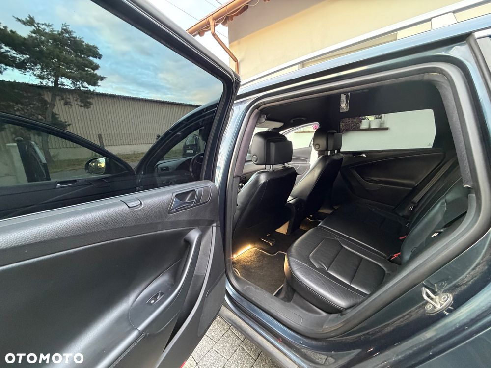 Volkswagen Passat 2.0 TDI DPF Comfortline - 11