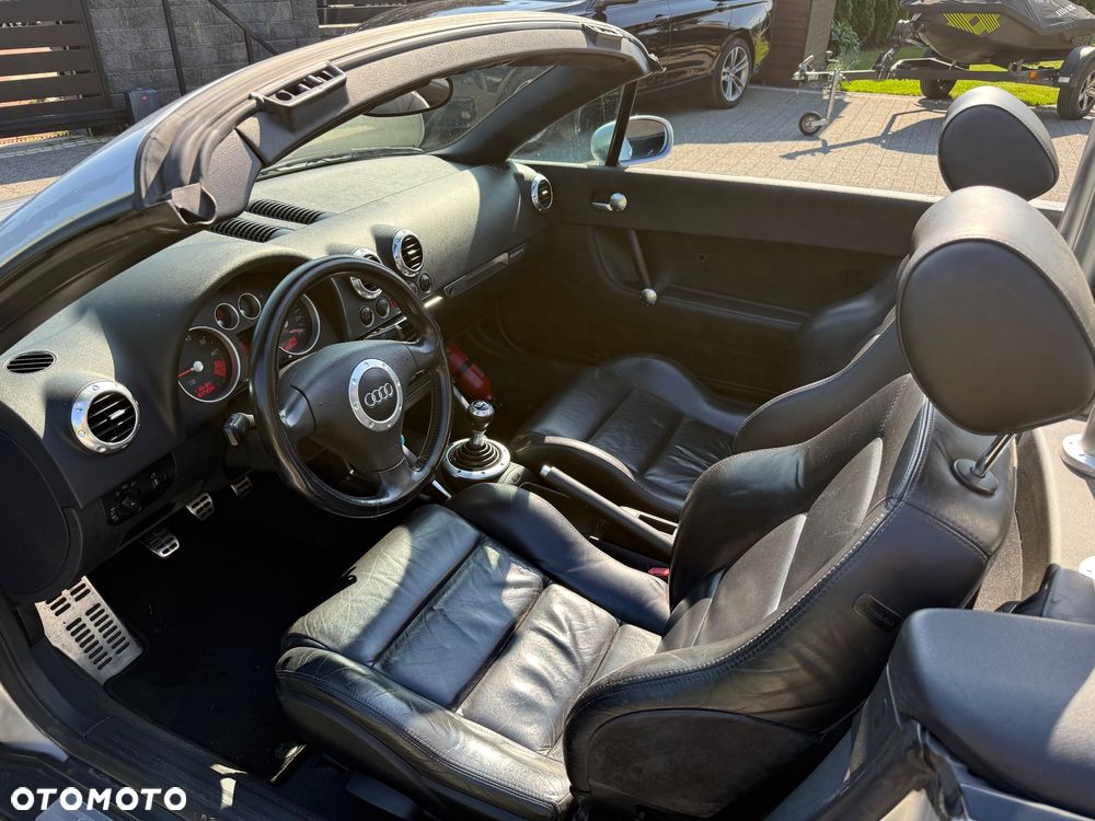 Audi TT Roadster 1.8 T quattro - 27