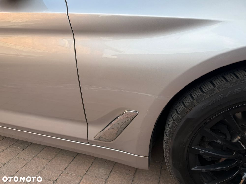 BMW Seria 5 518d - 31