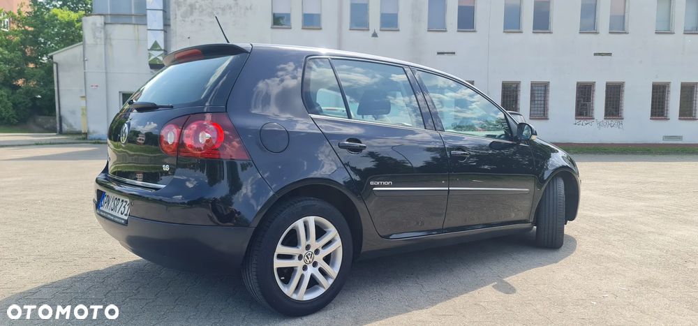 Volkswagen Golf 1.6 Comfortline - 15