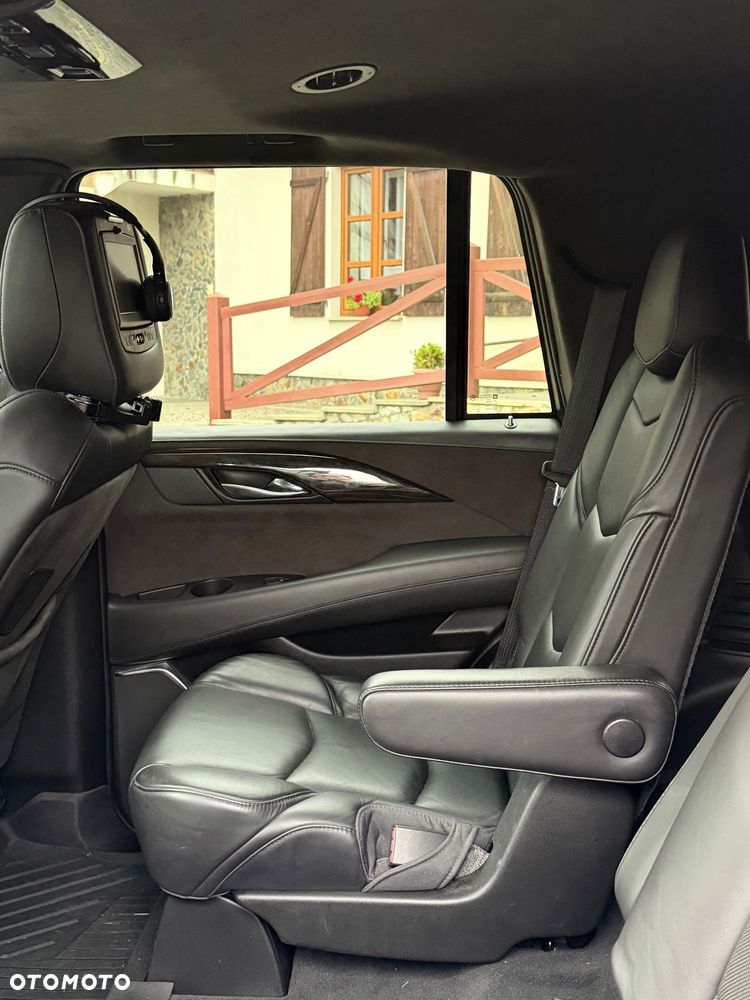 Cadillac Escalade - 23