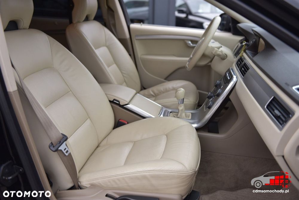 Volvo V70 D3 Momentum - 18