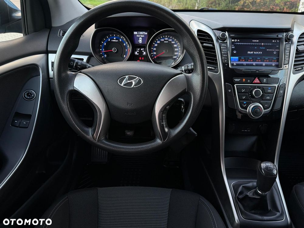 Hyundai i30 i30cw 1.4 Trend - 38