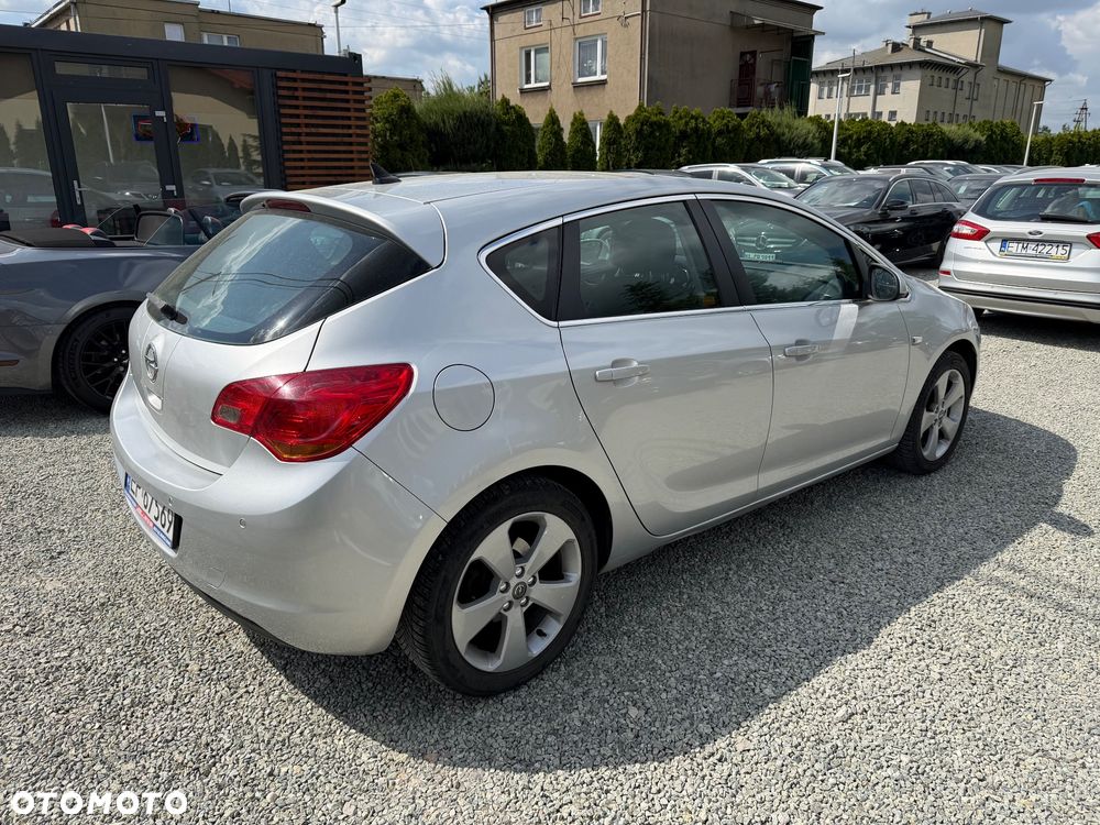 Opel Astra 1.6 Design Edition - 20