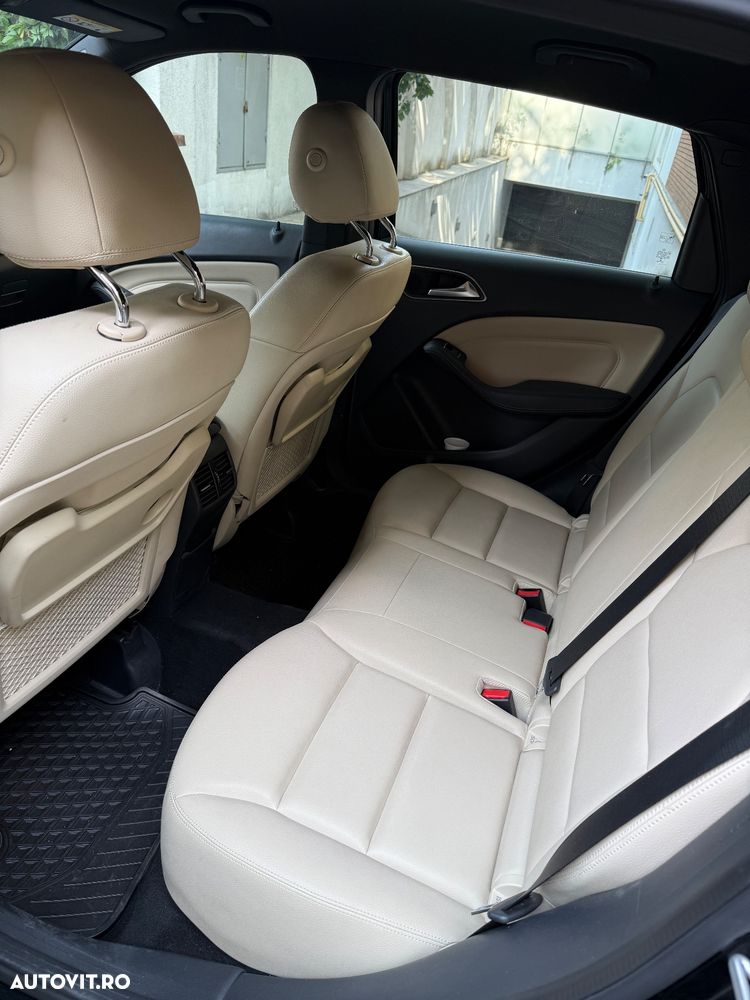 Mercedes-Benz B - 4