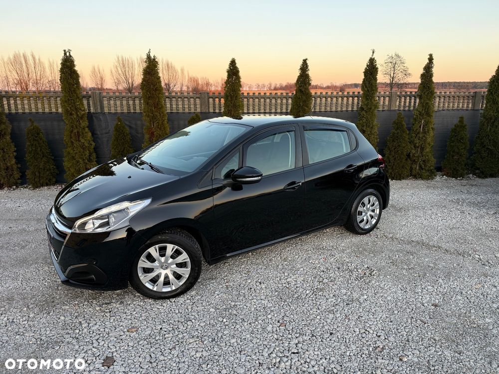 Peugeot 208 - 5