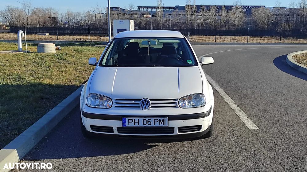 Volkswagen Golf - 2