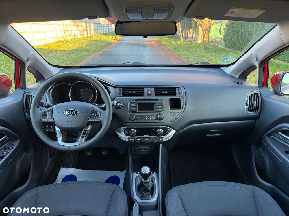 Kia Rio - 33