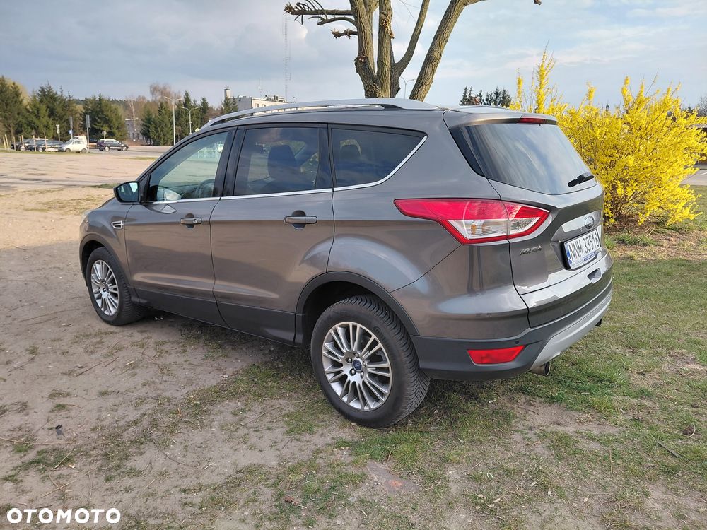 Ford Kuga 1.6 EcoBoost 2x4 Titanium - 4