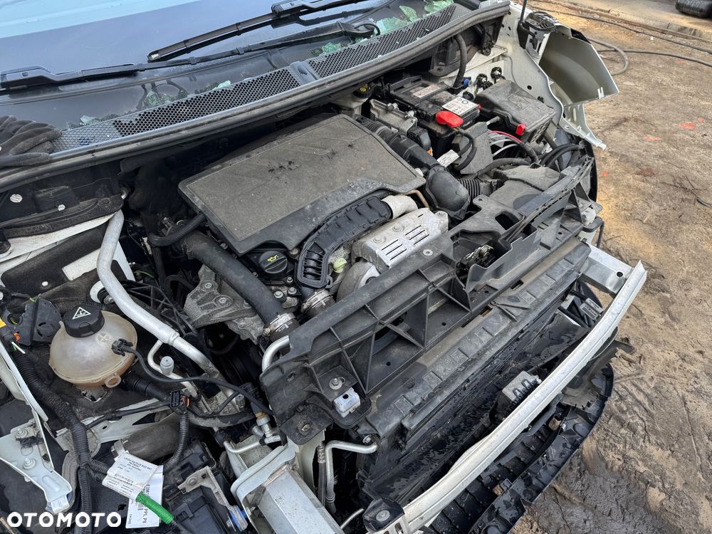 Peugeot 3008 1.2 PureTech GT S&S EAT8 - 19