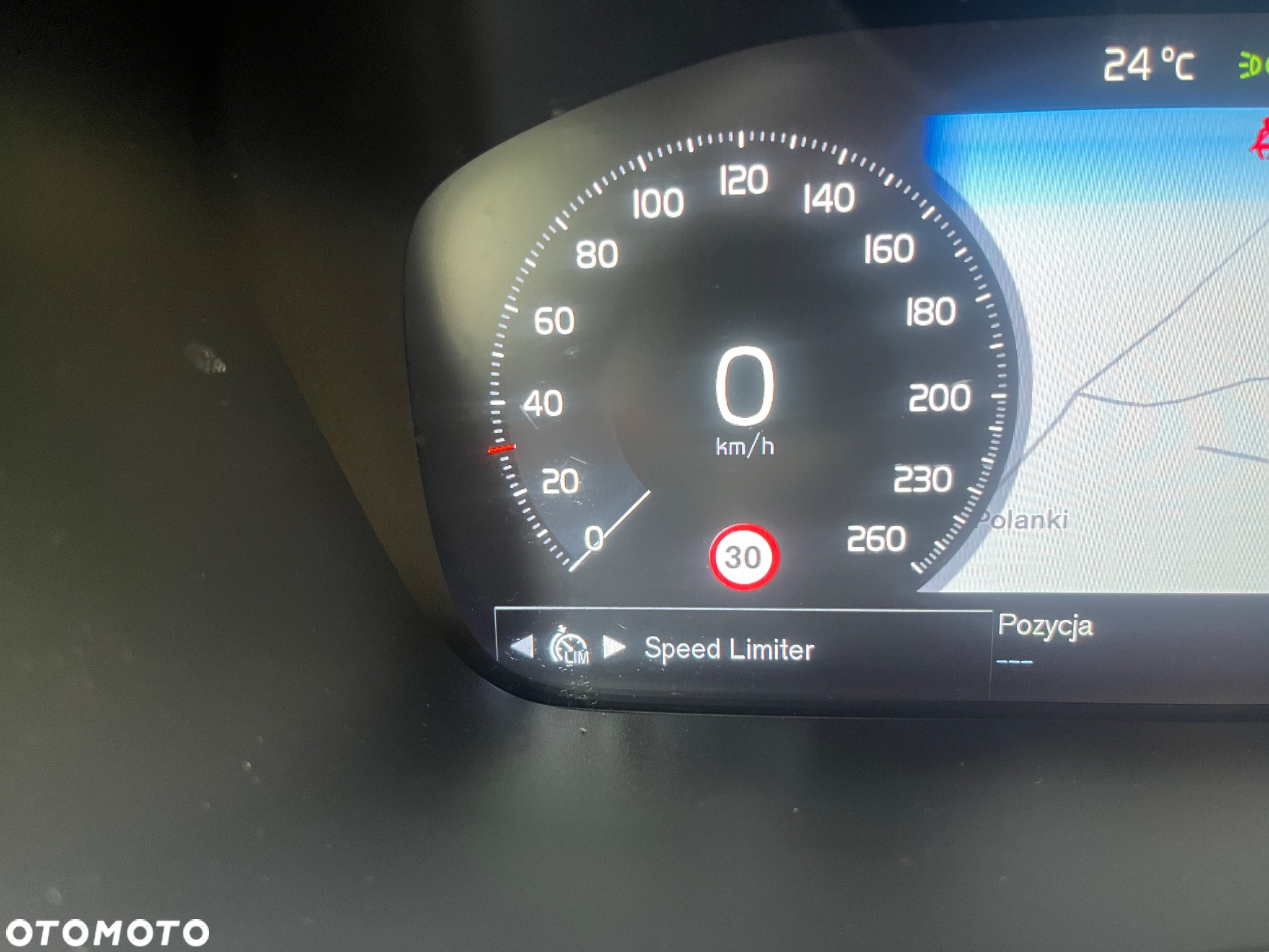 Volvo V60 T4 Momentum Pro - 23