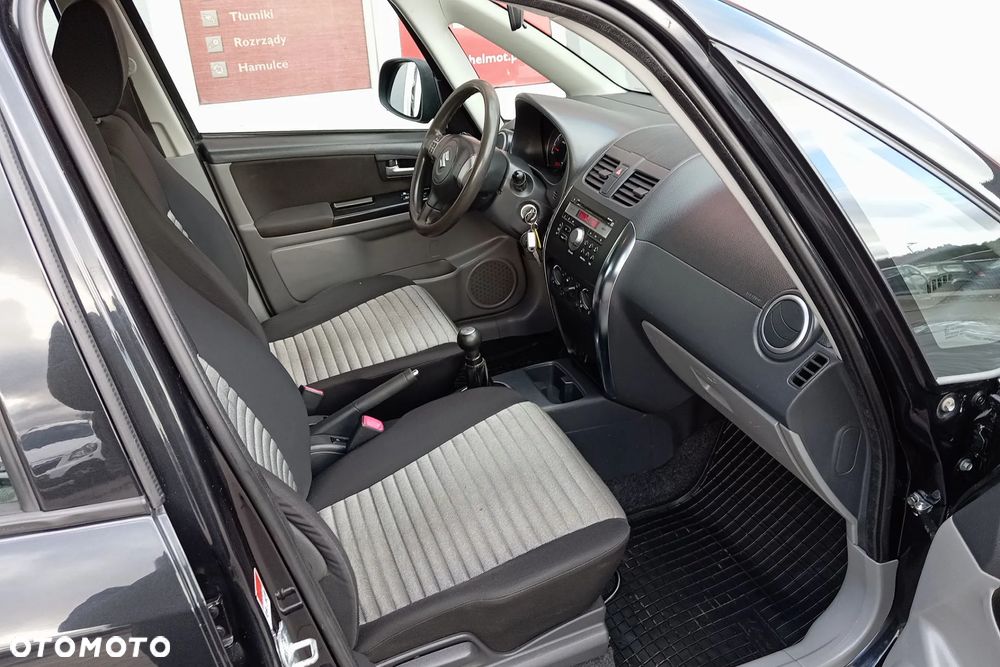 Suzuki SX4 1.6 Comfort 4WD - 35