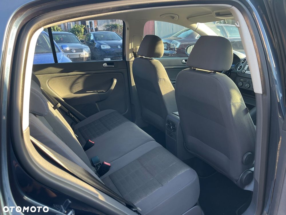 Volkswagen Golf Plus 1.9 TDI Tour - 25