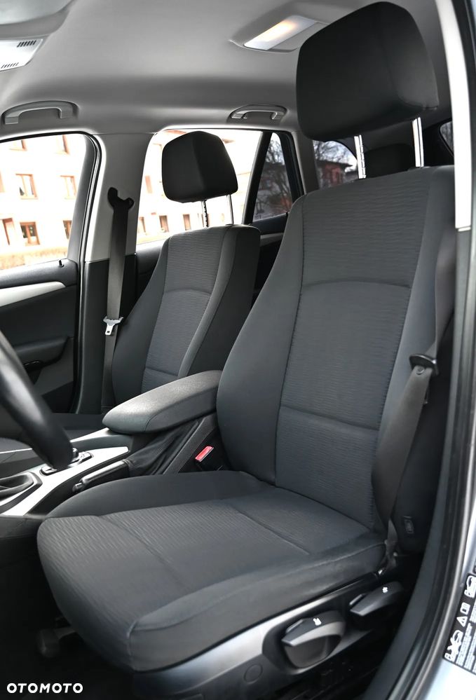 BMW X1 xDrive20d - 36