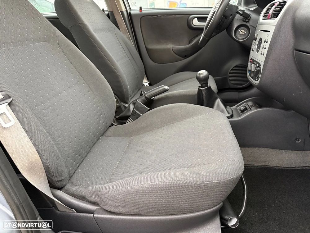 Opel Corsa 1.2 16V Enjoy R - 13