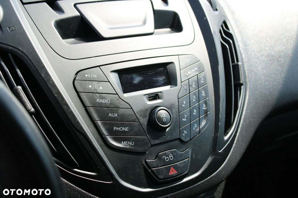 Ford Transit Courier - 16