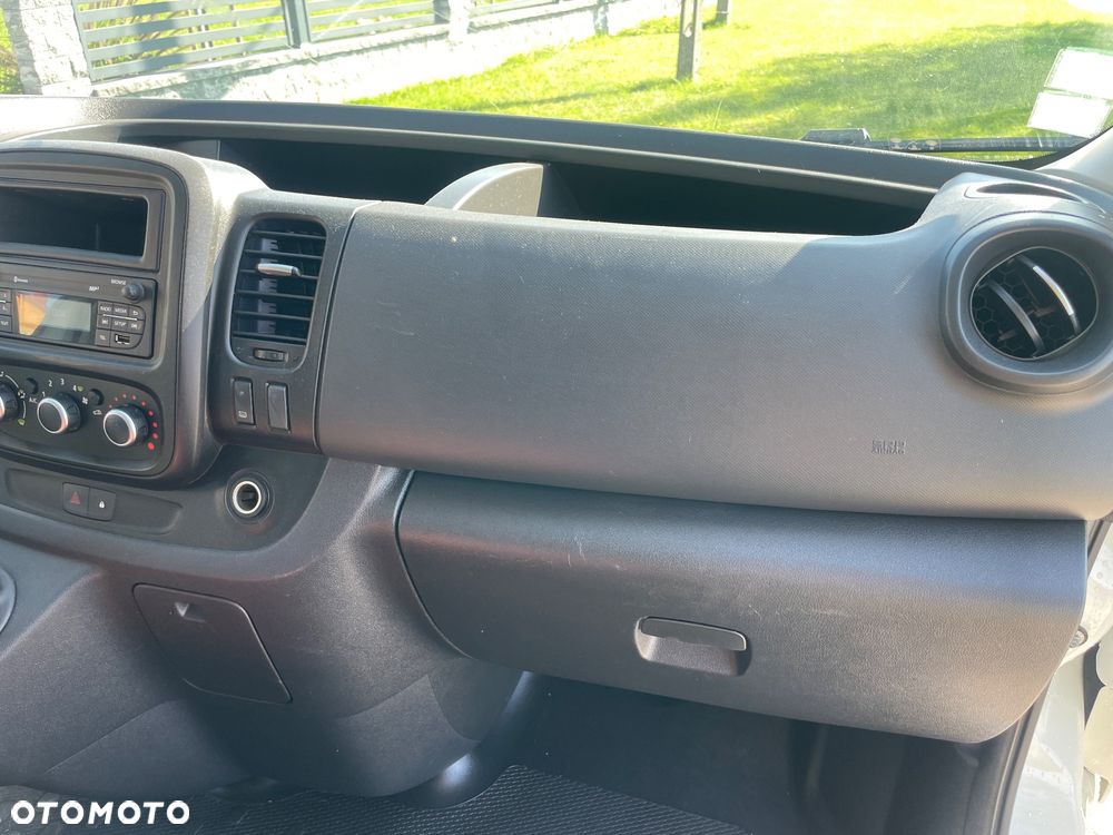 Renault Trafic - 16
