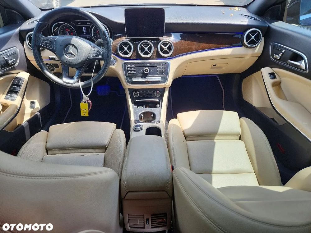 Mercedes-Benz CLA 250 4Matic 7G-DCT - 7