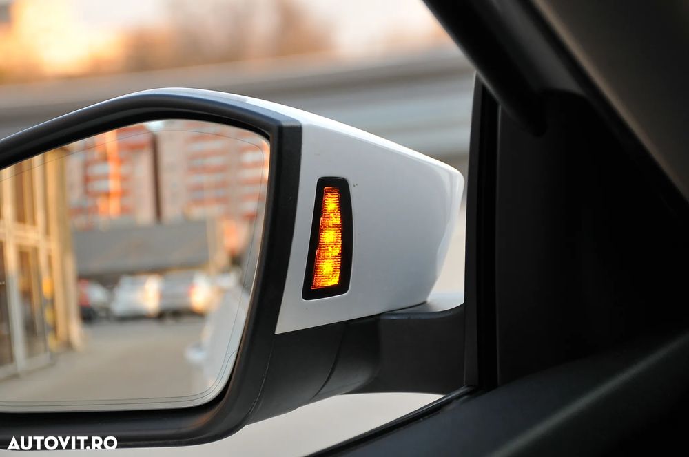 Skoda Octavia 2.0 TDI DSG Style - 36