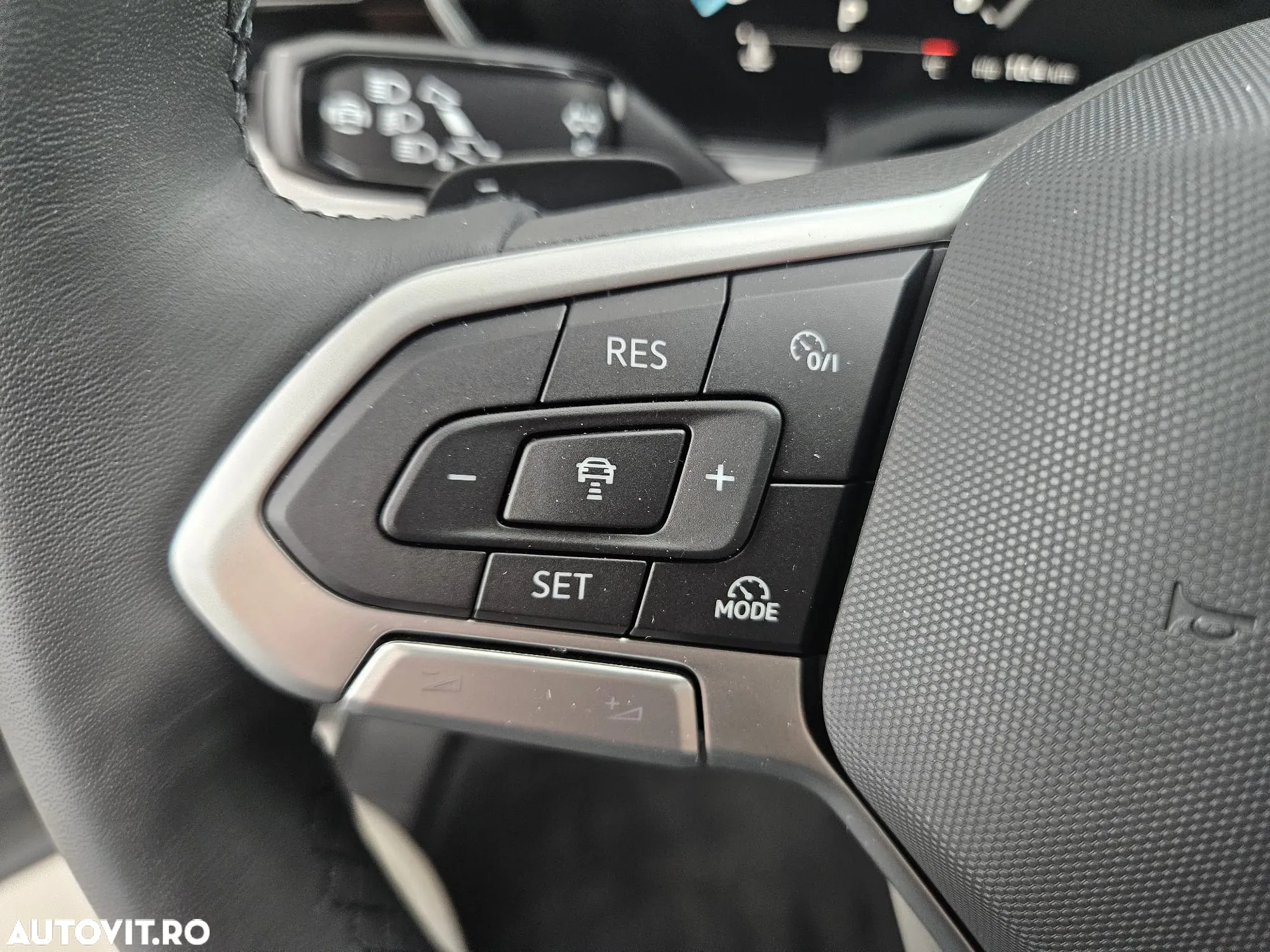 Volkswagen Touareg V6 TDI 4MOTION Style - 11