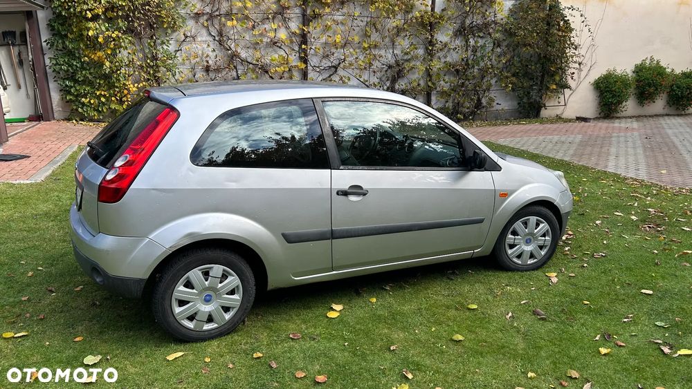 Ford Fiesta 1.3 - 4