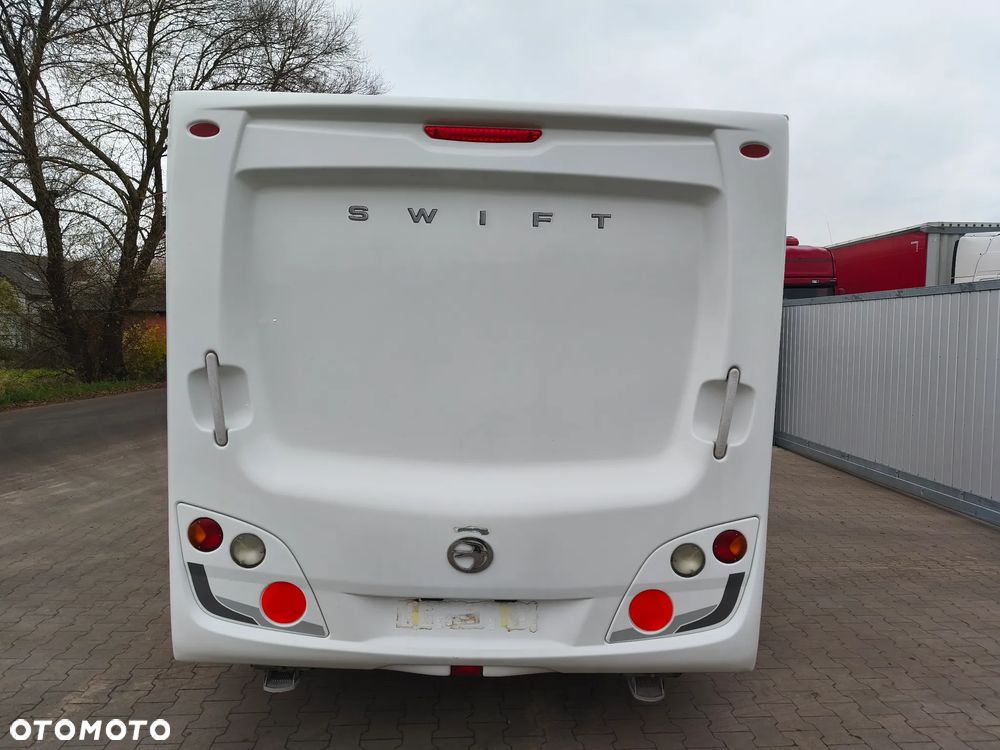 SWIFT CHARISMA 535 - 6