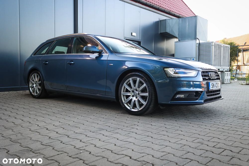 Audi A4 Avant 2.0 TDI DPF clean diesel quattro S tronic S line Sportpaket - 10