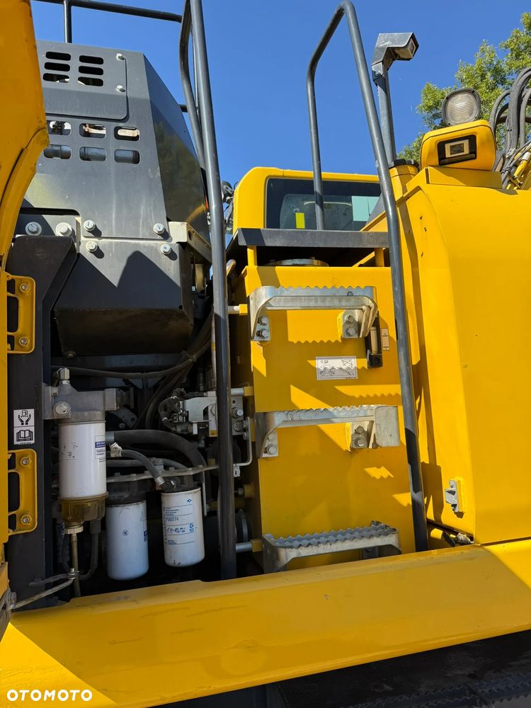 Komatsu PW 148 -11 - 15