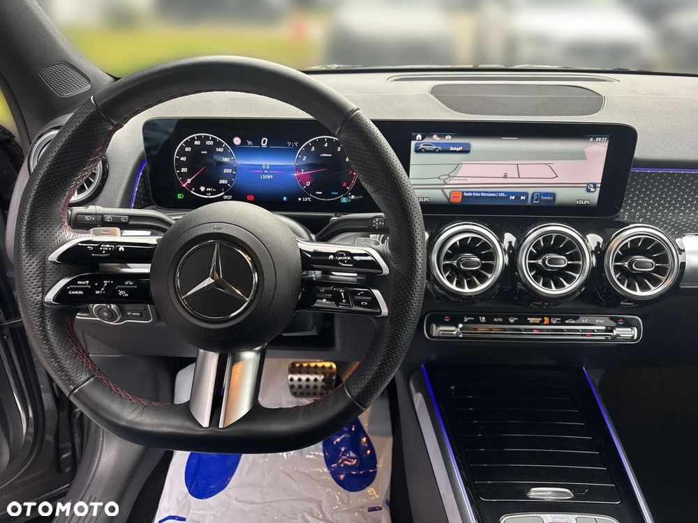 Mercedes-Benz GLB - 12