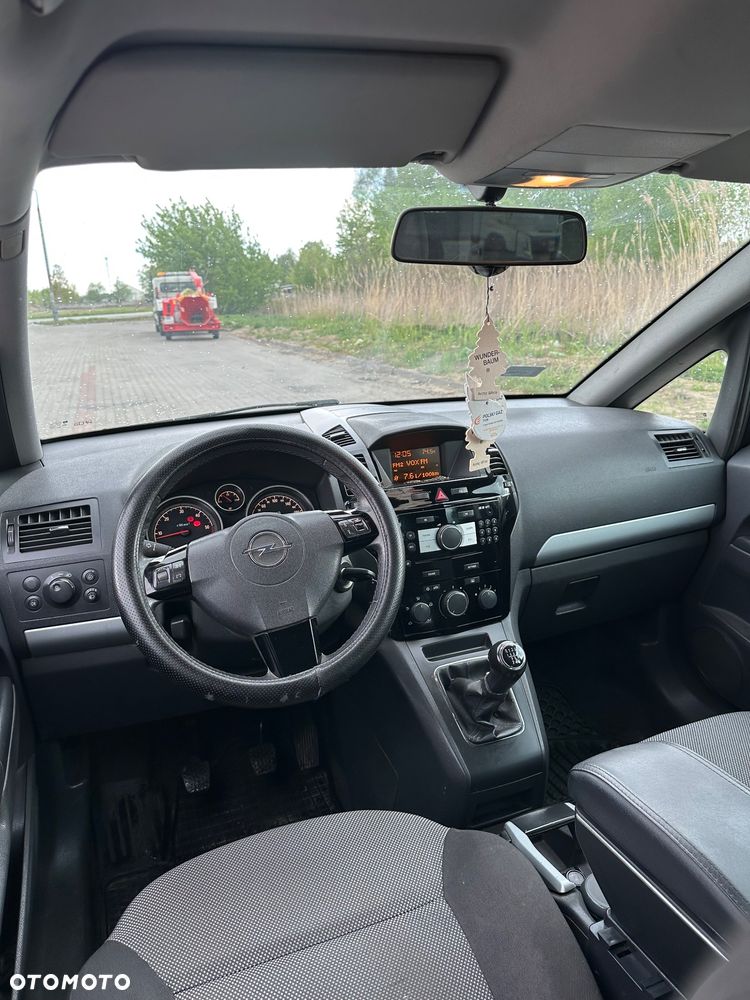 Opel Zafira 1.7 CDTI Essentia - 23
