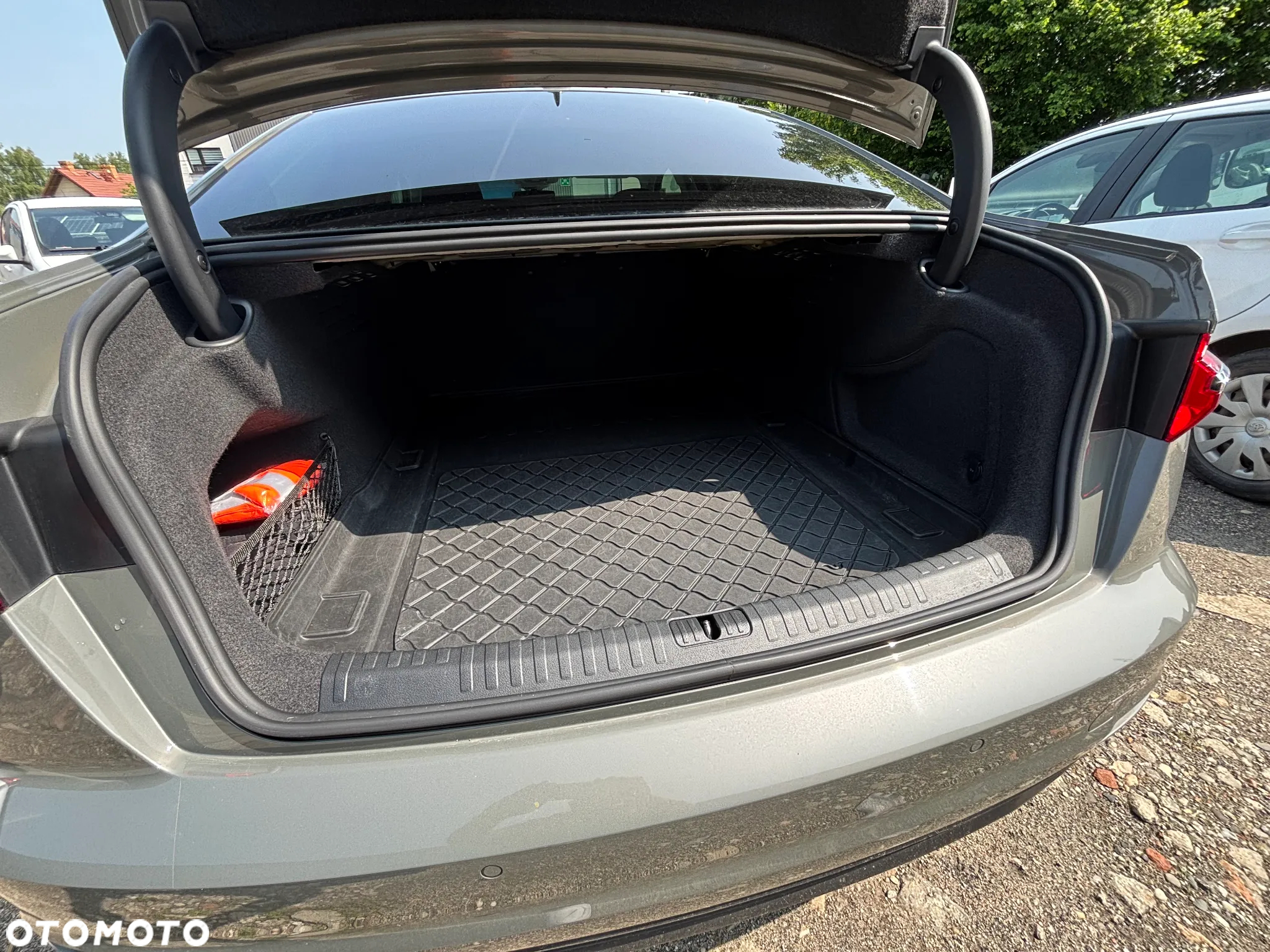 Audi A6 - 4