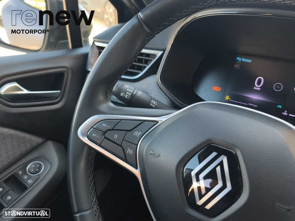 Renault Clio 1.0 TCe Techno — fotografia 20