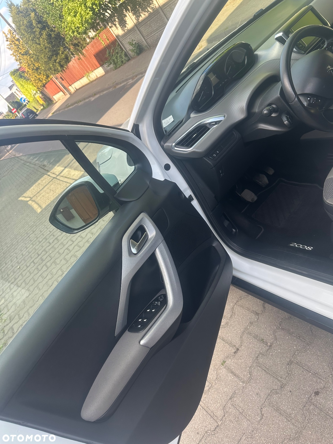 Peugeot 2008 PureTech 82 Allure - 13