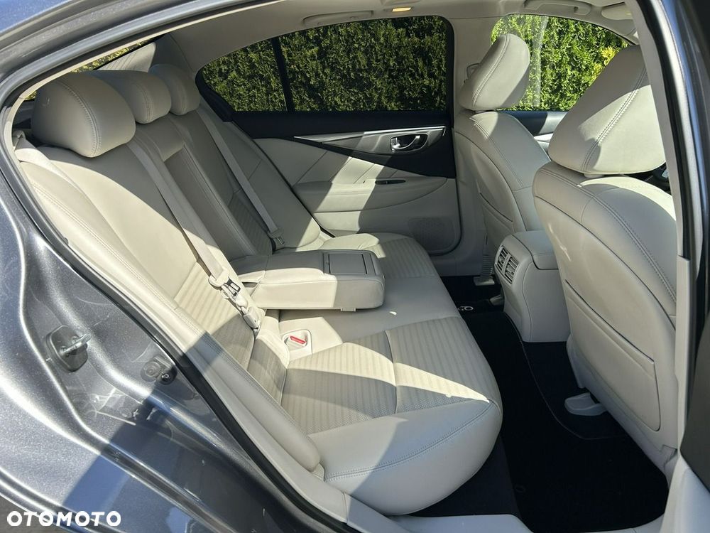 Infiniti Q50 Q50S 3.0t Sport - 9