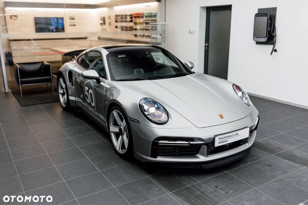 Porsche 911 Turbo 50 Years - 7