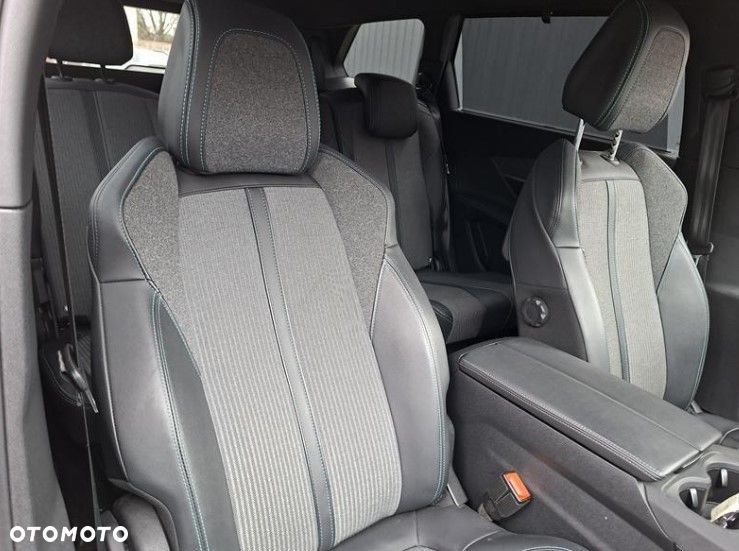 Peugeot 5008 - 9