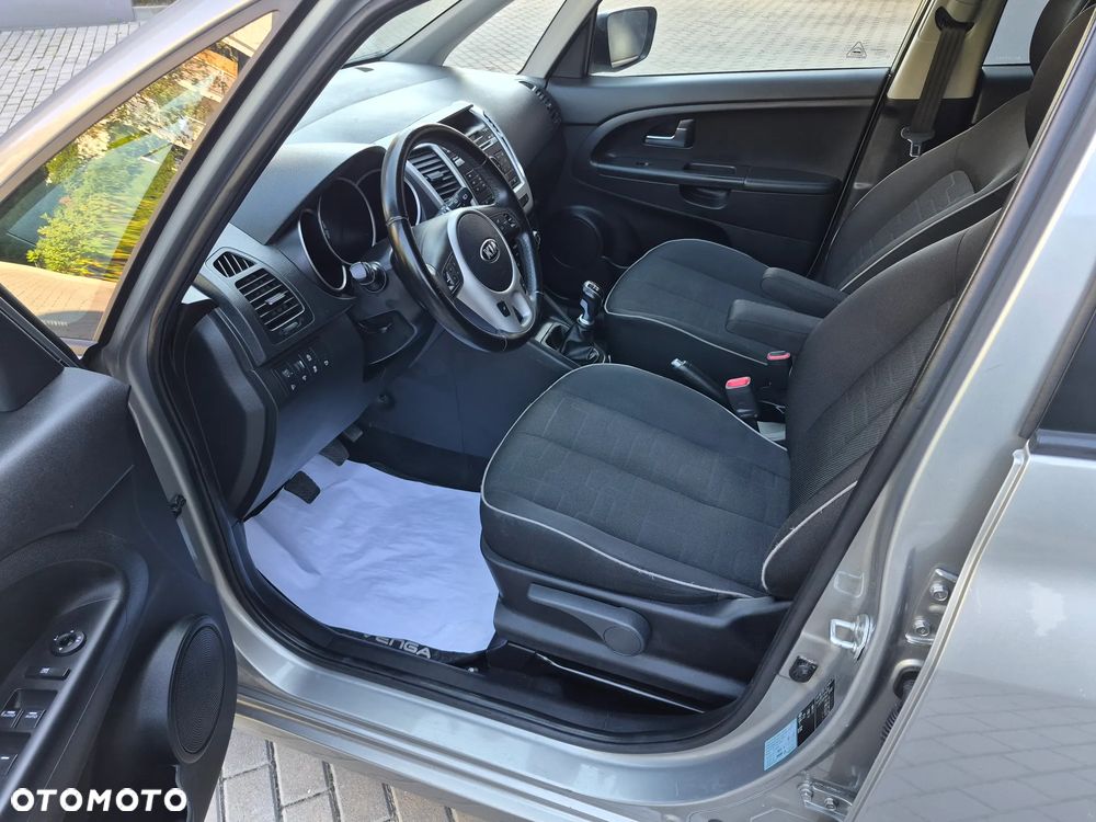 Kia Venga - 9
