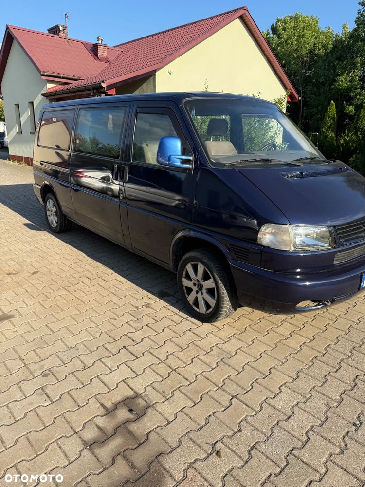 Volkswagen Transporter - 1