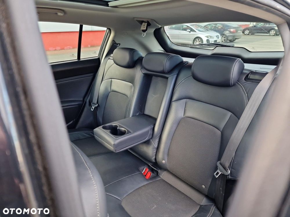 Kia Sportage - 16