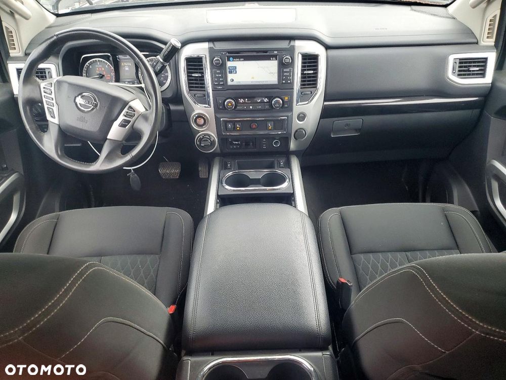 Nissan Titan - 9
