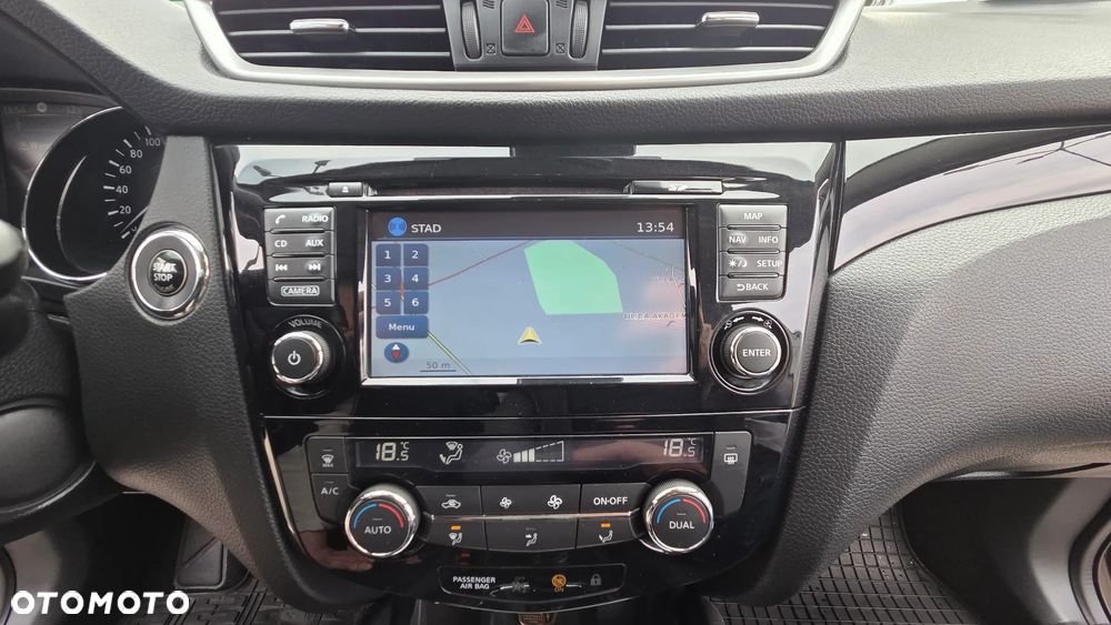 Nissan Qashqai 1.2 DIG-T N-Connecta EU6 - 24