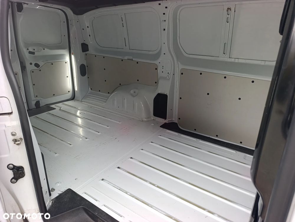 Toyota Proace - 10