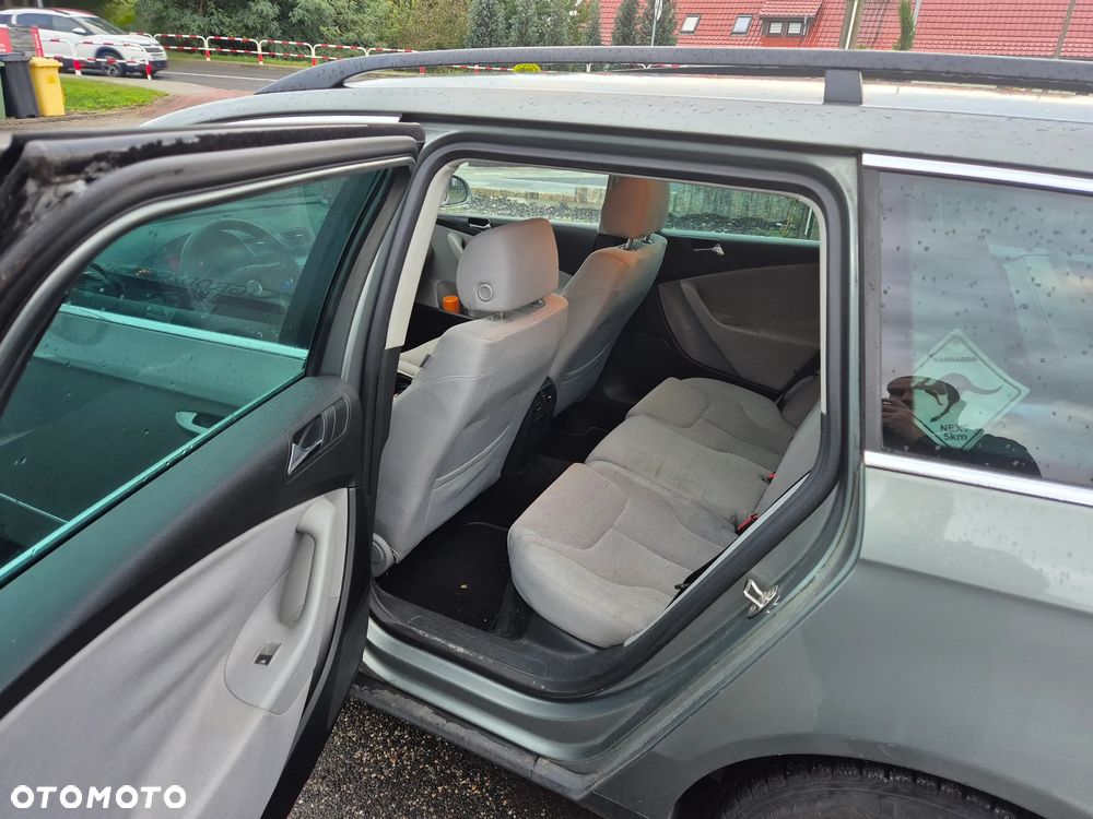 Volkswagen Passat 2.0 FSI Comfortline - 13